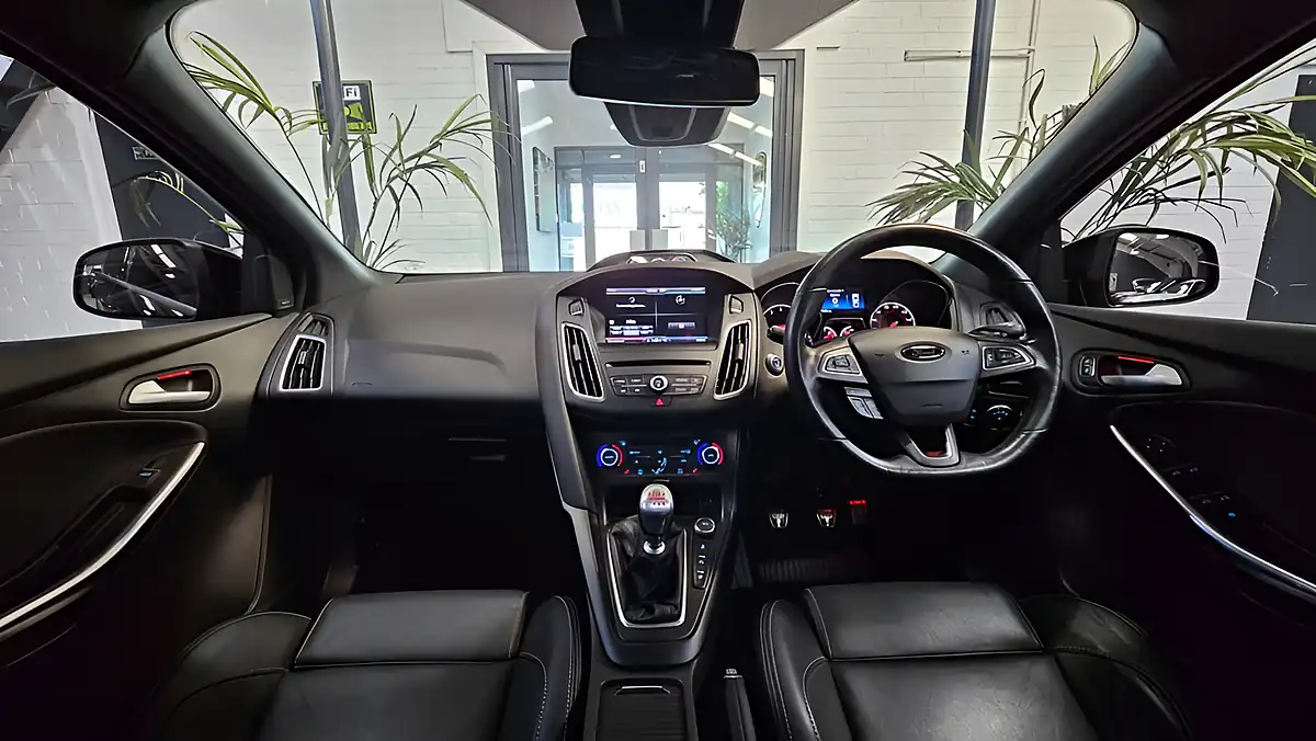 Used 2015 Ford Focus ST-3 Panther Black - Interior and Exterior details 14