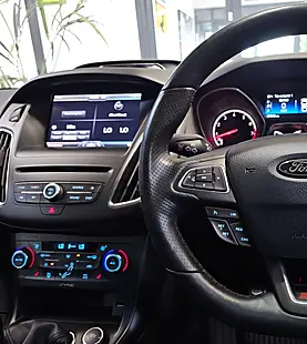 Used 2015 Ford Focus ST-3 Panther Black - Interior and Exterior details 16