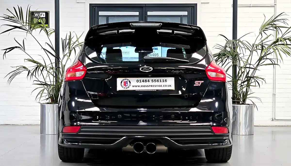 Used 2015 Ford Focus ST-3 Panther Black - Interior and Exterior details 7