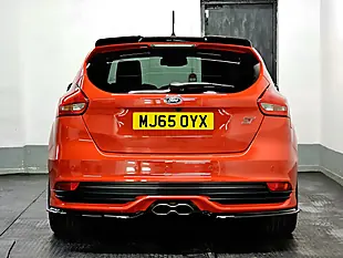 Used 2015 Ford Focus ST-3 Race Red - Interior and Exterior details 7