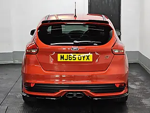 Used 2015 Ford Focus ST-3 Race Red - Interior and Exterior details 8