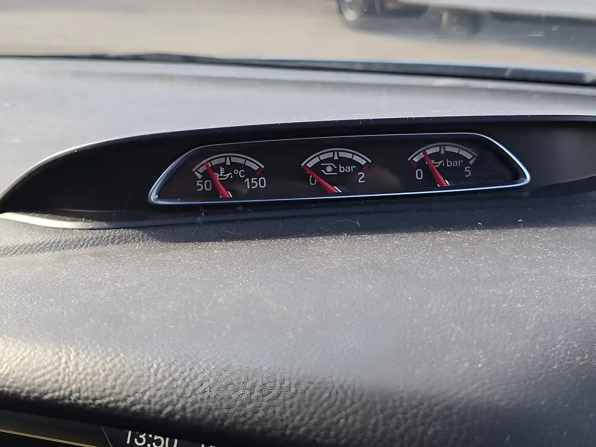 Used 2015 Ford Focus ST-3 Silver - Interior and Exterior details 12