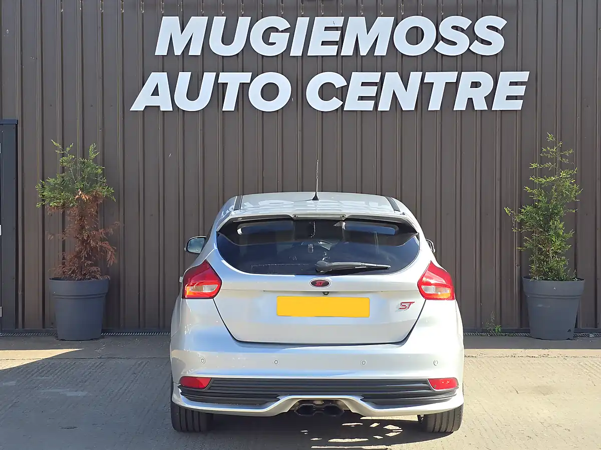 Used 2015 Ford Focus ST-3 Silver - Interior and Exterior details 5