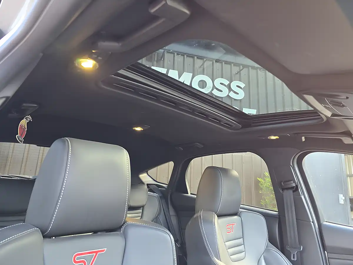 Used 2015 Ford Focus ST-3 Silver - Interior and Exterior details 7