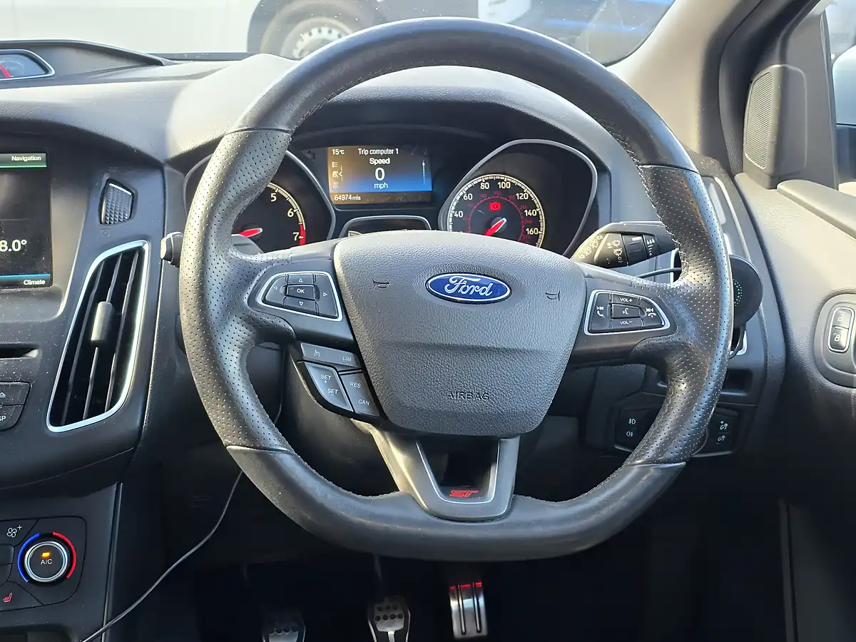 Used 2015 Ford Focus ST-3 Silver - Interior and Exterior details 9
