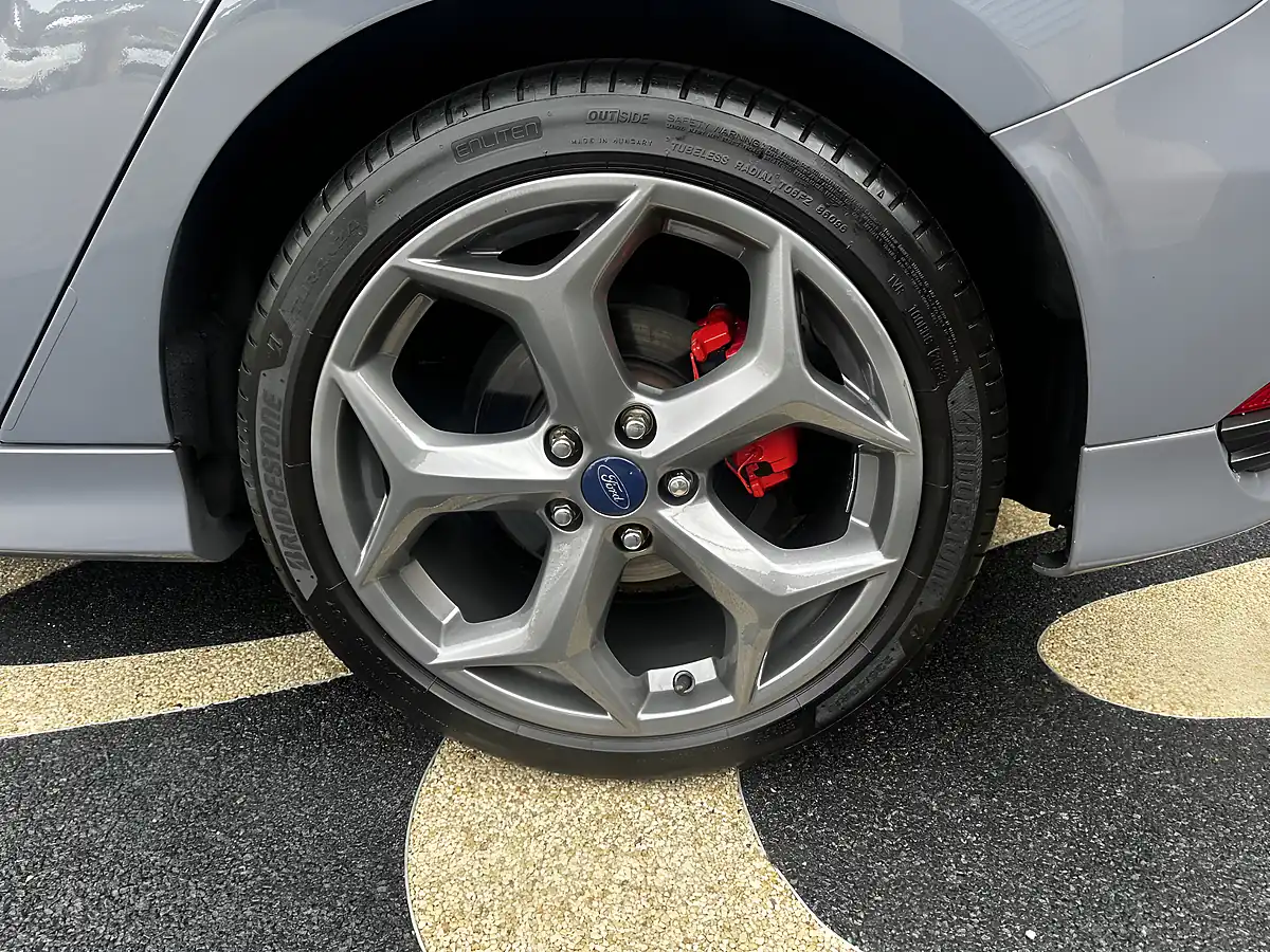 Used 2015 Ford Focus ST-3 Stealth Grey - Interior and Exterior details 10