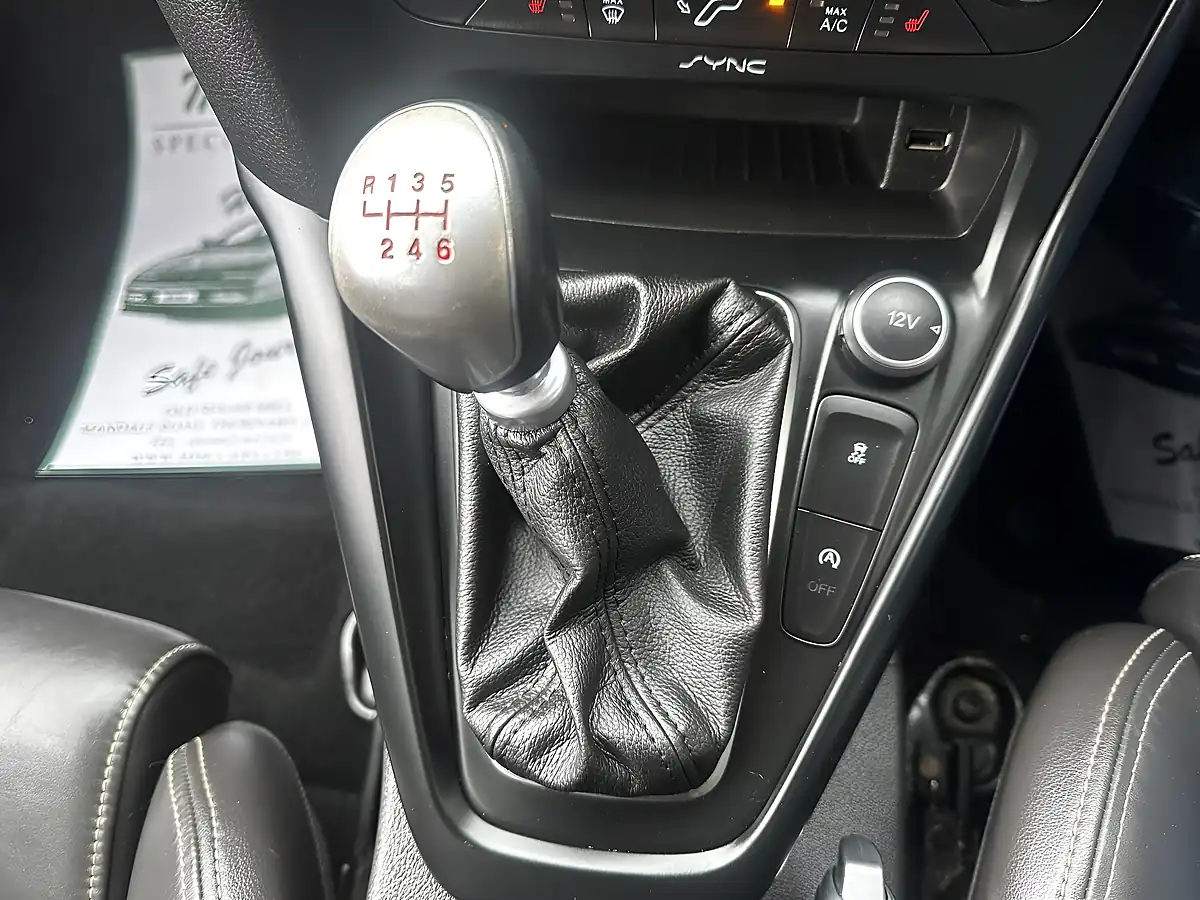 Used 2015 Ford Focus ST-3 Stealth Grey - Interior and Exterior details 16