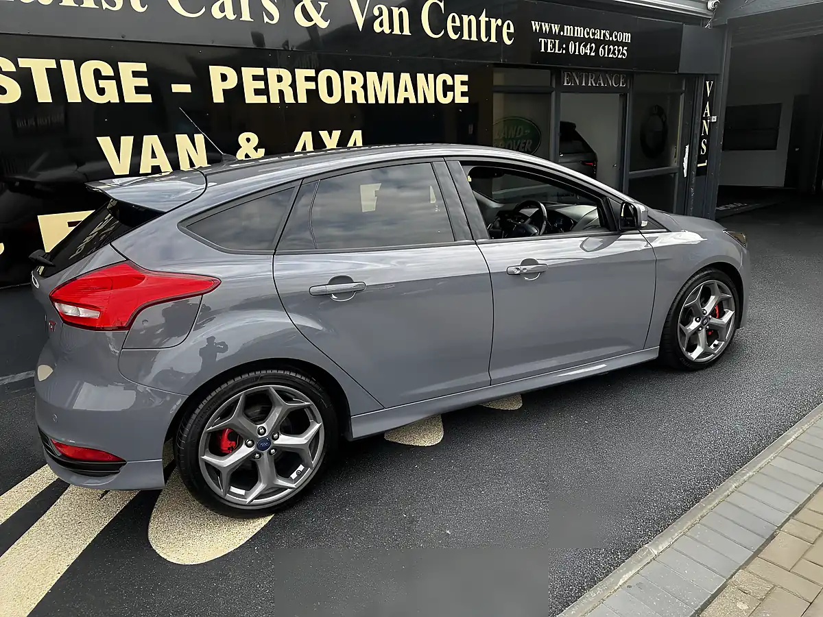 Used 2015 Ford Focus ST-3 Stealth Grey - Interior and Exterior details 3