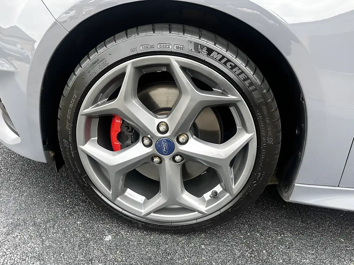 Used 2015 Ford Focus ST-3 Stealth Grey - Interior and Exterior details 7
