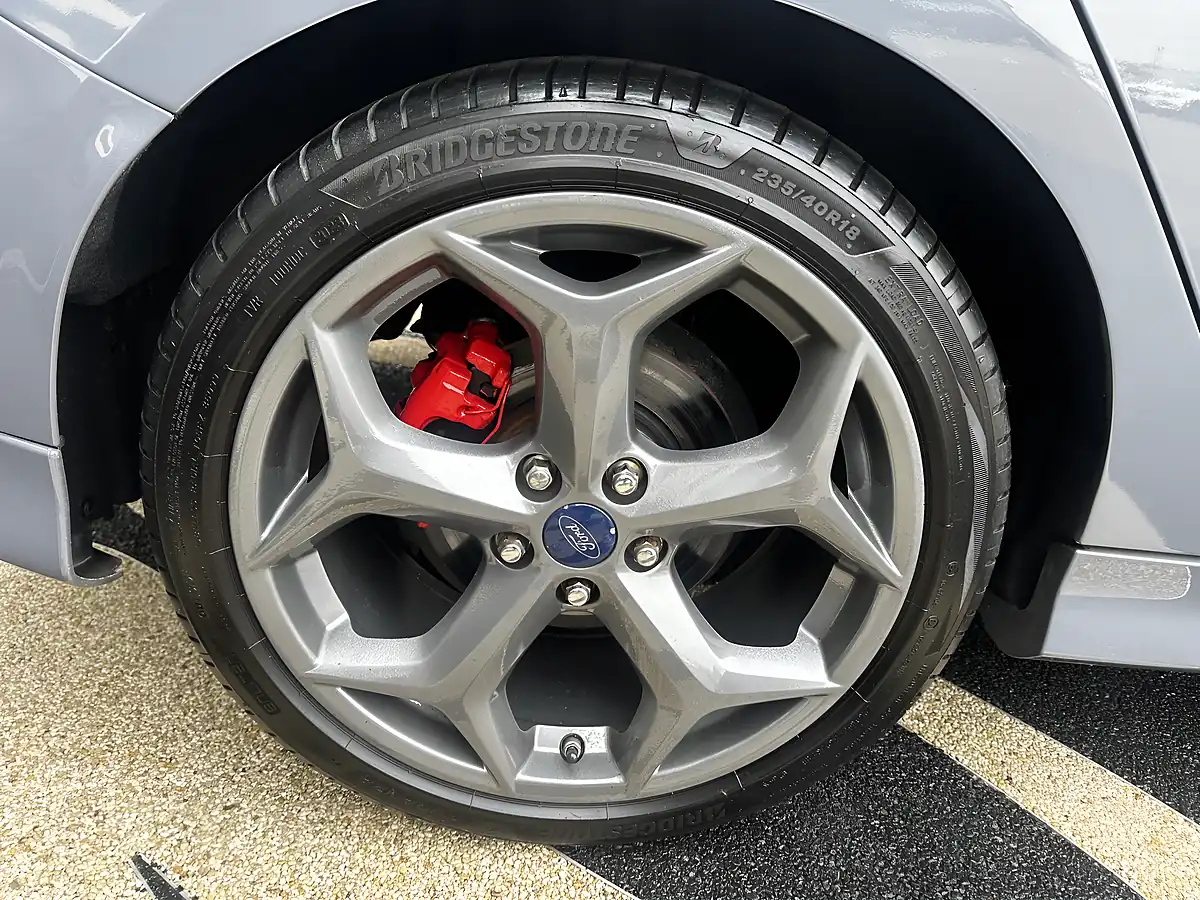 Used 2015 Ford Focus ST-3 Stealth Grey - Interior and Exterior details 9