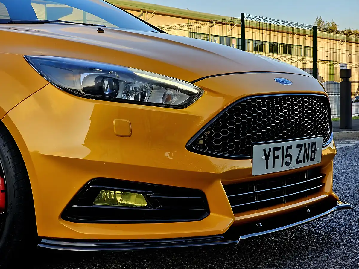 Used 2015 Ford Focus ST-3 Tangerine Scream - Interior and Exterior details 11