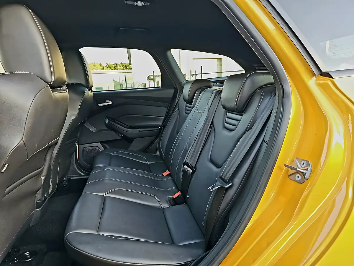 Used 2015 Ford Focus ST-3 Tangerine Scream - Interior and Exterior details 13