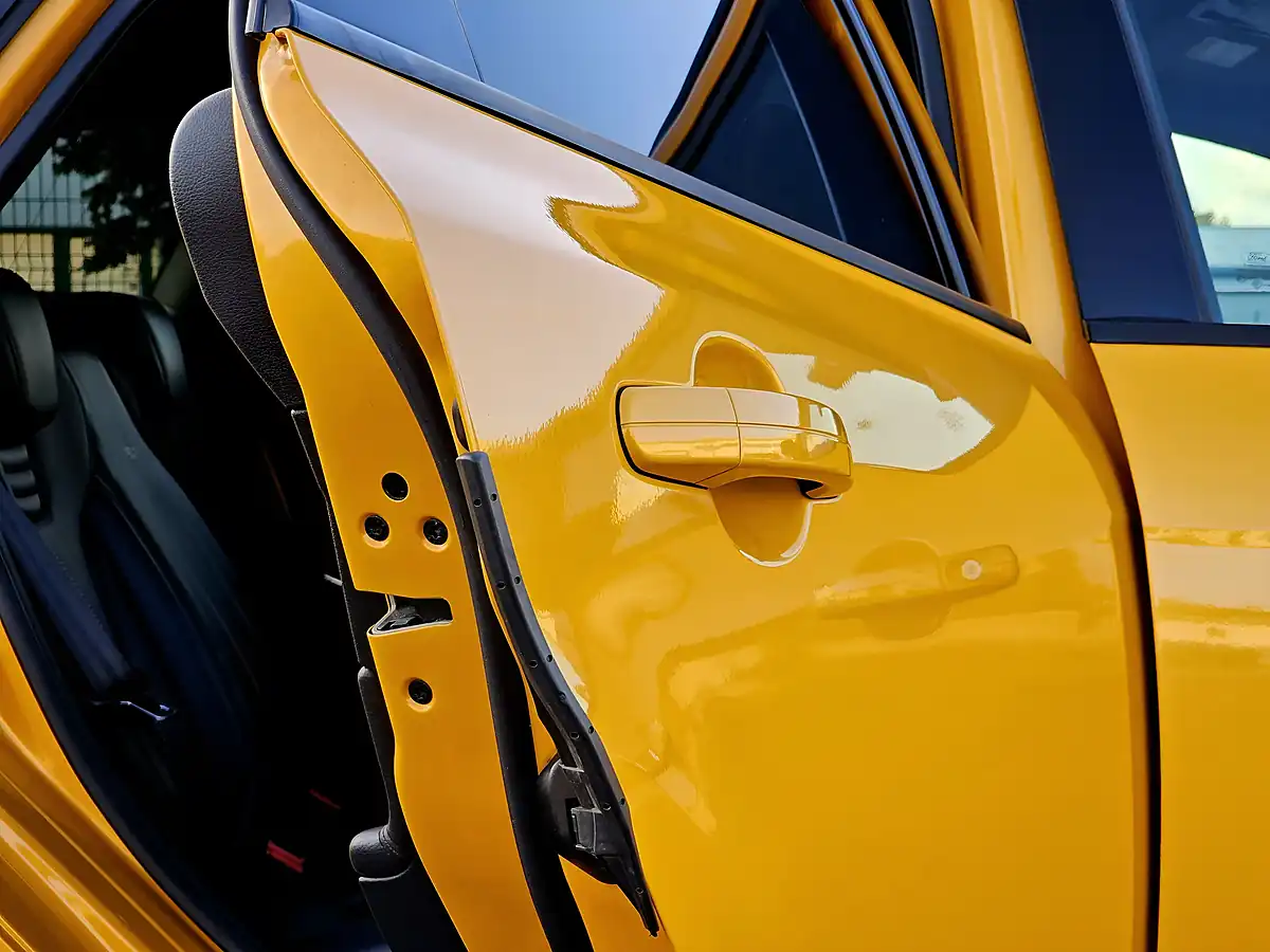 Used 2015 Ford Focus ST-3 Tangerine Scream - Interior and Exterior details 16