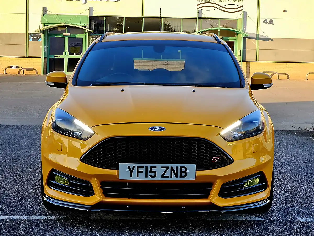 Used 2015 Ford Focus ST-3 Tangerine Scream - Interior and Exterior details 2