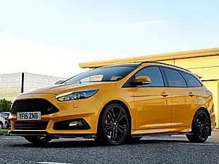 Used 2015 Ford Focus ST-3 Tangerine Scream - Interior and Exterior details 20