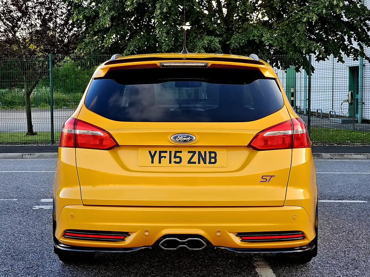 Used 2015 Ford Focus ST-3 Tangerine Scream - Interior and Exterior details 7