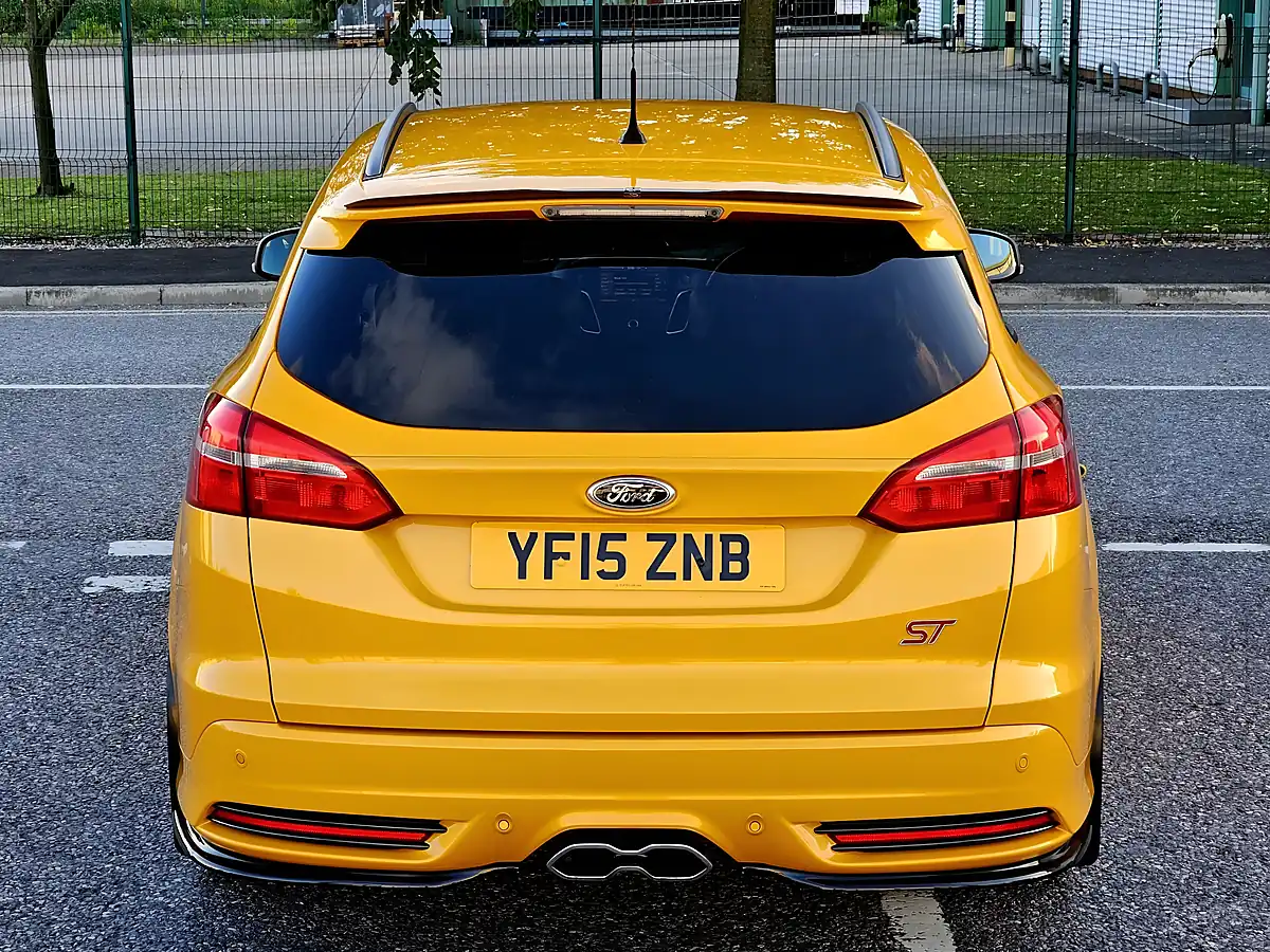 Used 2015 Ford Focus ST-3 Tangerine Scream - Interior and Exterior details 8