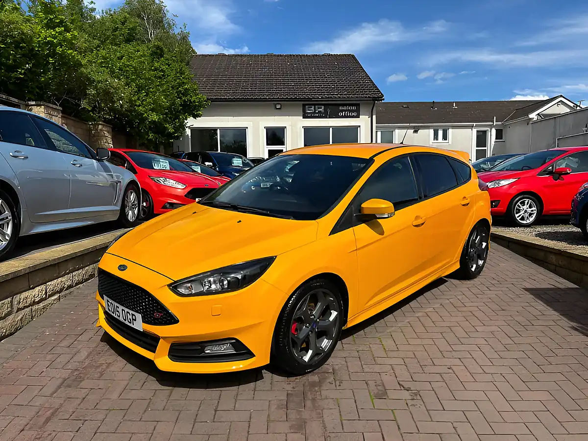 Used 2015 Ford Focus ST-3 Yellow - Front View