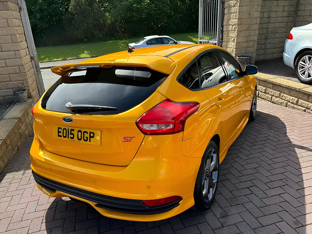 Used 2015 Ford Focus ST-3 Yellow - Interior and Exterior details 11