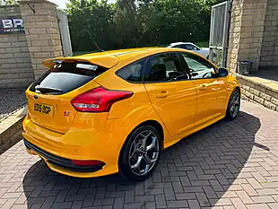 Used 2015 Ford Focus ST-3 Yellow - Interior and Exterior details 12