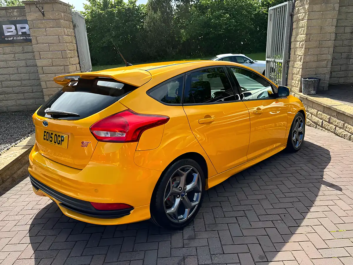 Used 2015 Ford Focus ST-3 Yellow - Interior and Exterior details 12