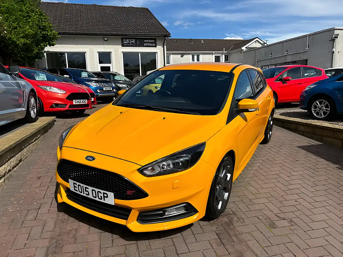 Used 2015 Ford Focus ST-3 Yellow - Interior and Exterior details 4