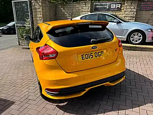 Used 2015 Ford Focus ST-3 Yellow - Interior and Exterior details 9