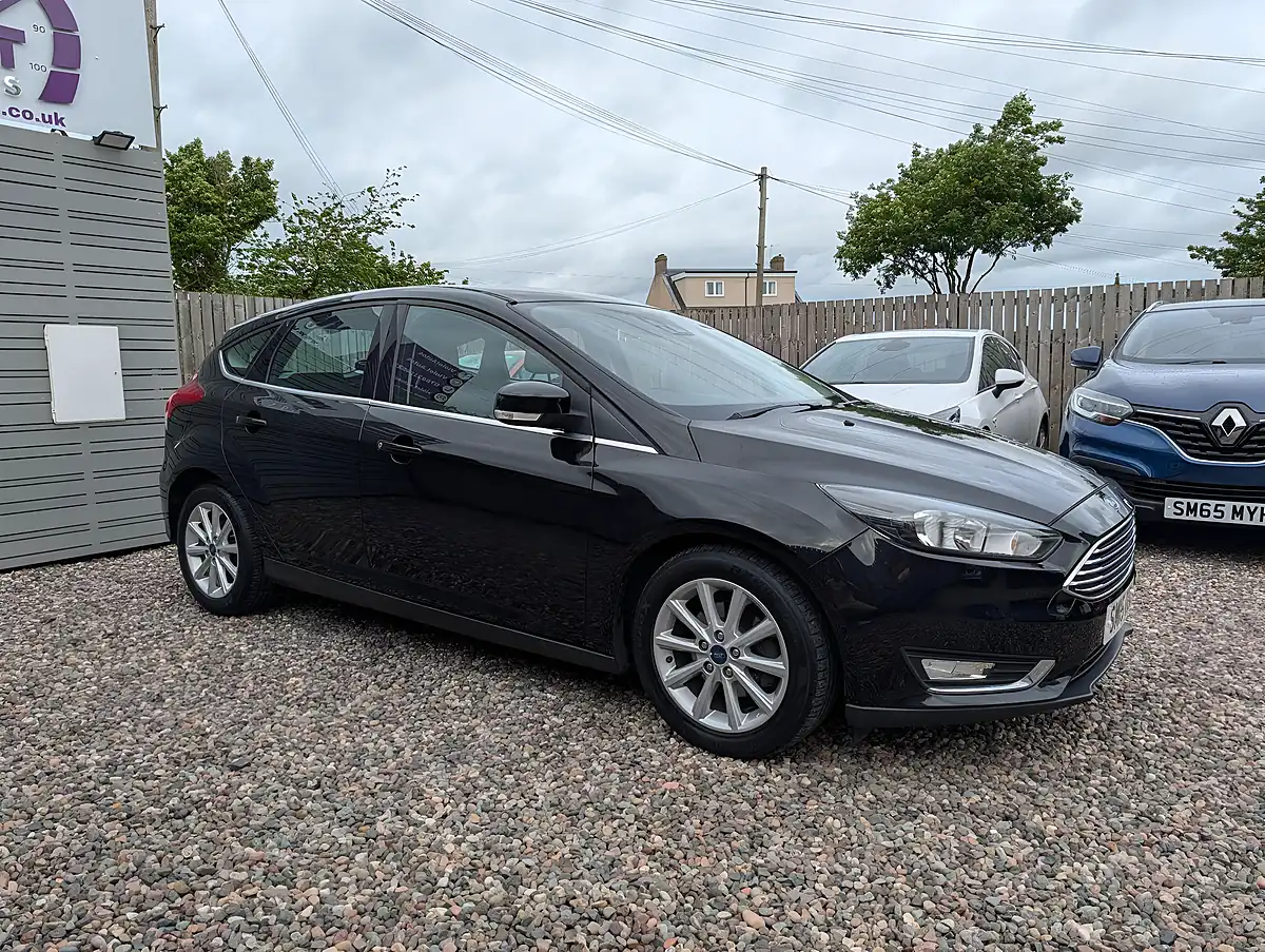 Used 2015 Ford Focus Titanium Black - Interior and Exterior details 2