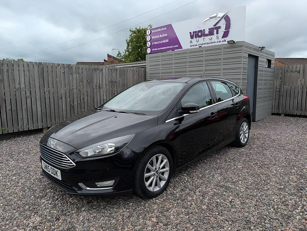 Used 2015 Ford Focus Titanium Black - Interior and Exterior details 4