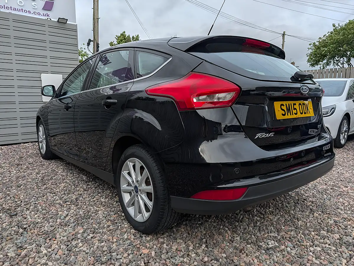 Used 2015 Ford Focus Titanium Black - Interior and Exterior details 5