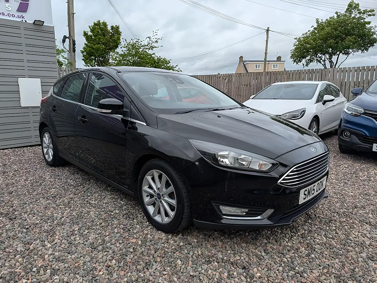 Used 2015 Ford Focus Titanium Black - Interior and Exterior details 6