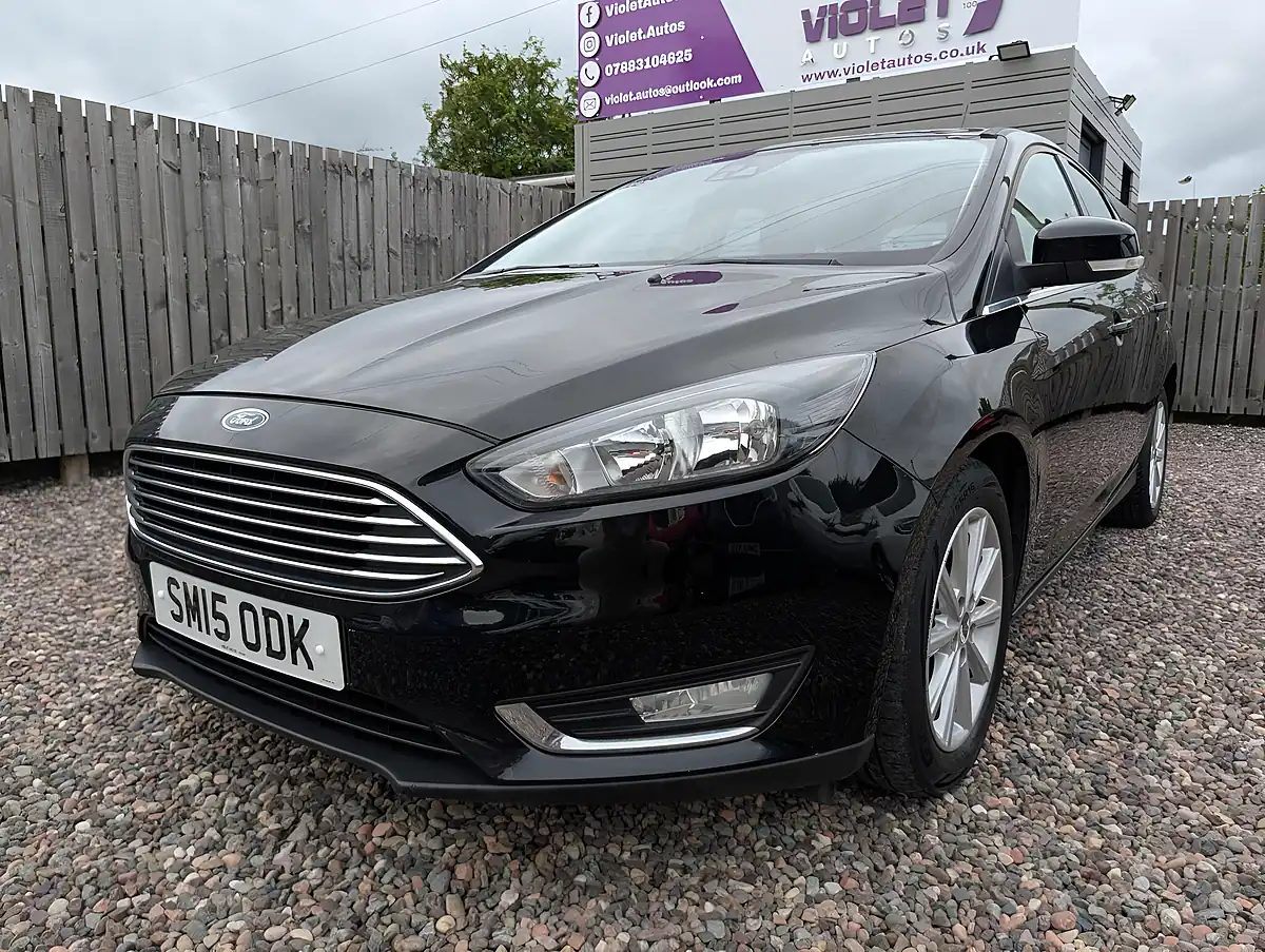 Used 2015 Ford Focus Titanium Black - Interior and Exterior details 8