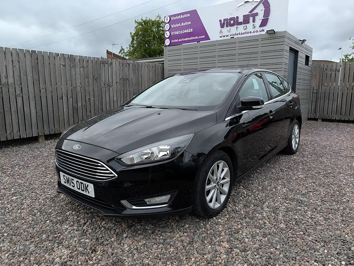 Used 2015 Ford Focus Titanium Black - Interior and Exterior details 9