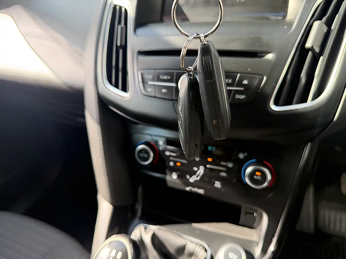 Used 2015 Ford Focus Titanium Black - Interior and Exterior details 17