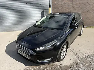 Used 2015 Ford Focus Titanium Black - Interior and Exterior details 5