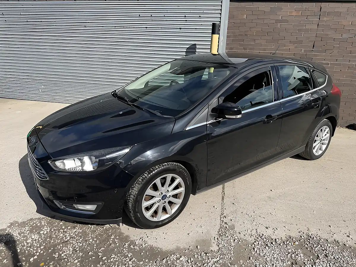 Used 2015 Ford Focus Titanium Black - Interior and Exterior details 6