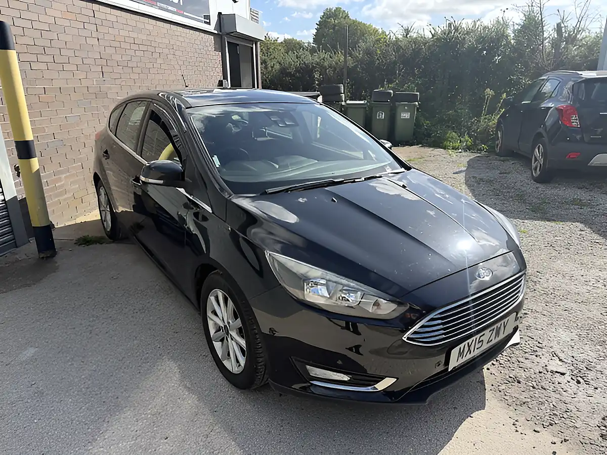 Used 2015 Ford Focus Titanium Black - Interior and Exterior details 7