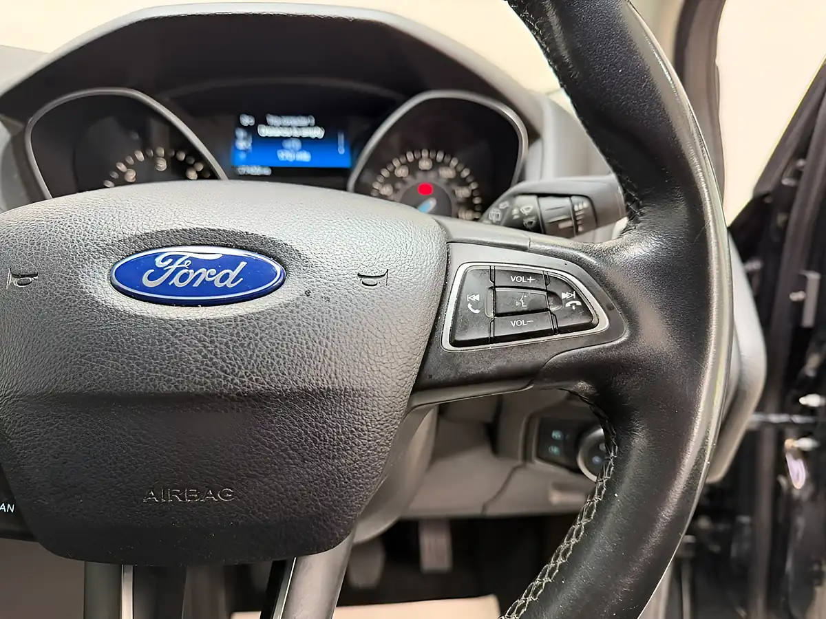 Used 2015 Ford Focus Titanium Black - Interior and Exterior details 15