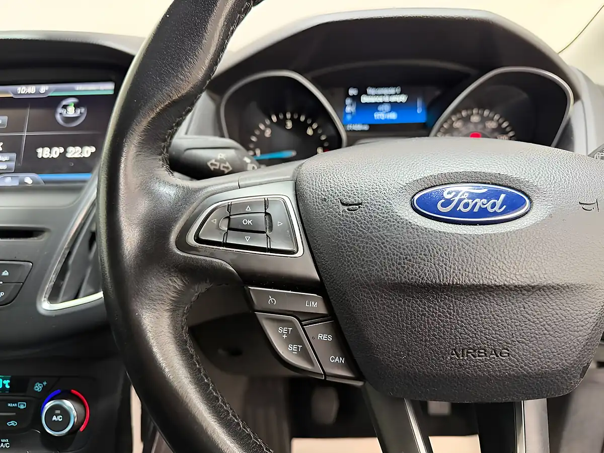 Used 2015 Ford Focus Titanium Black - Interior and Exterior details 16