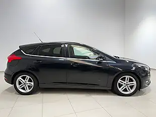 Used 2015 Ford Focus Titanium Black - Interior and Exterior details 9