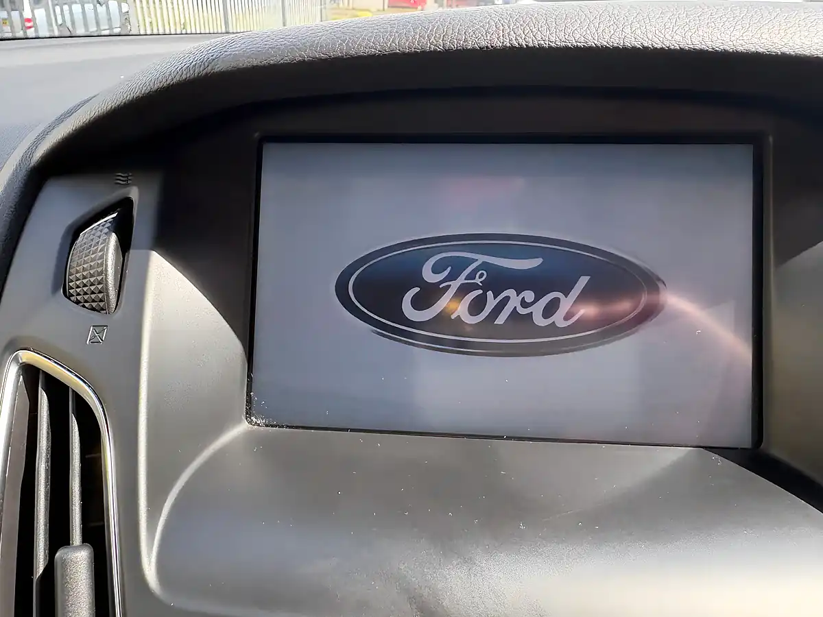 Used 2015 Ford Focus Titanium Blue - Interior and Exterior details 13