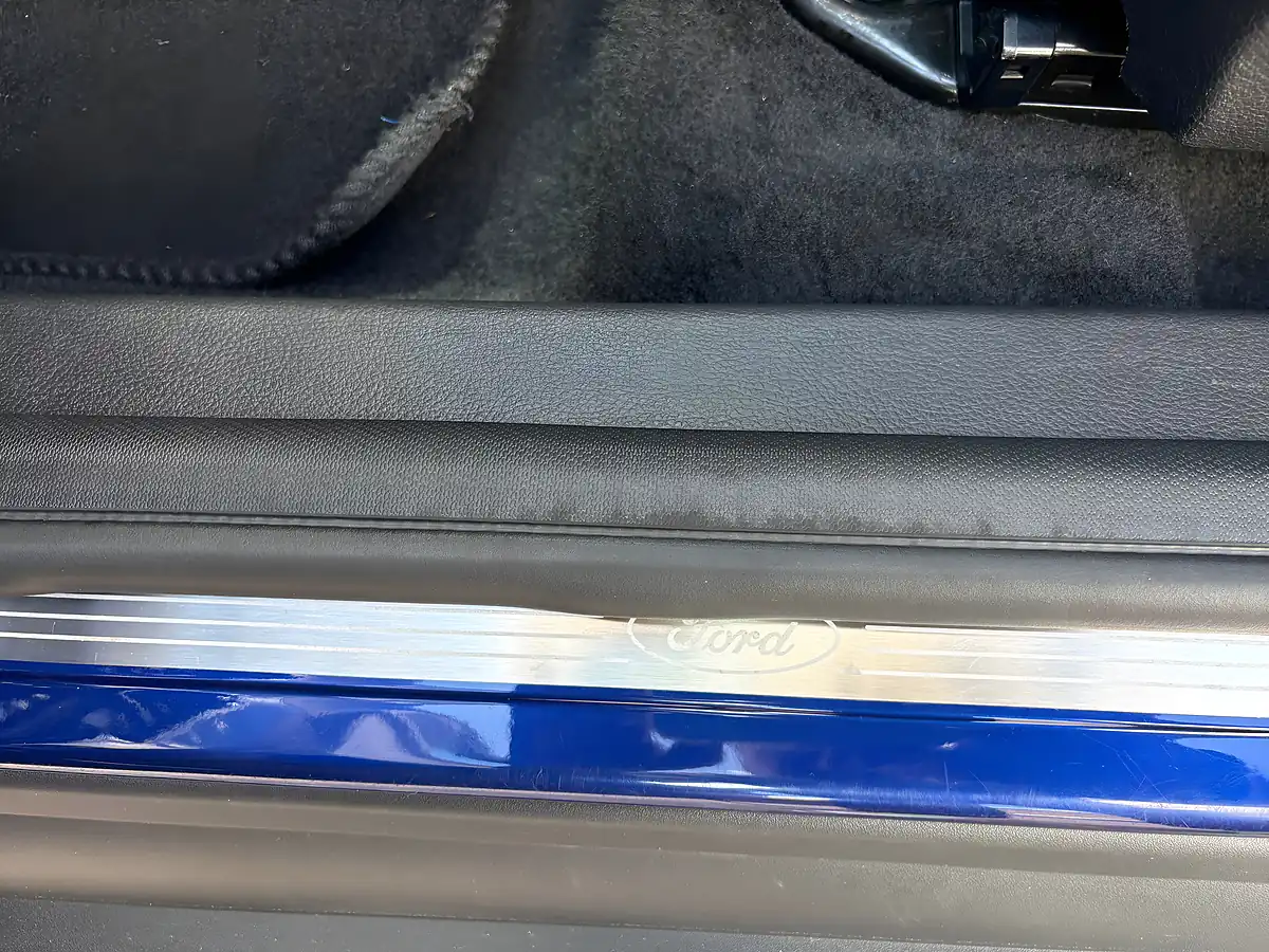 Used 2015 Ford Focus Titanium Blue - Interior and Exterior details 20