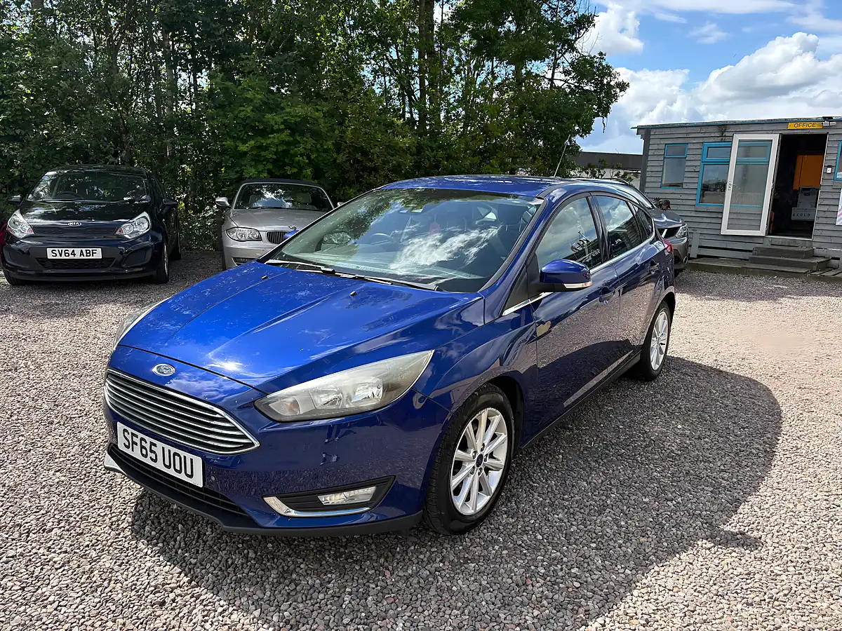 Used 2015 Ford Focus Titanium Blue - Interior and Exterior details 3
