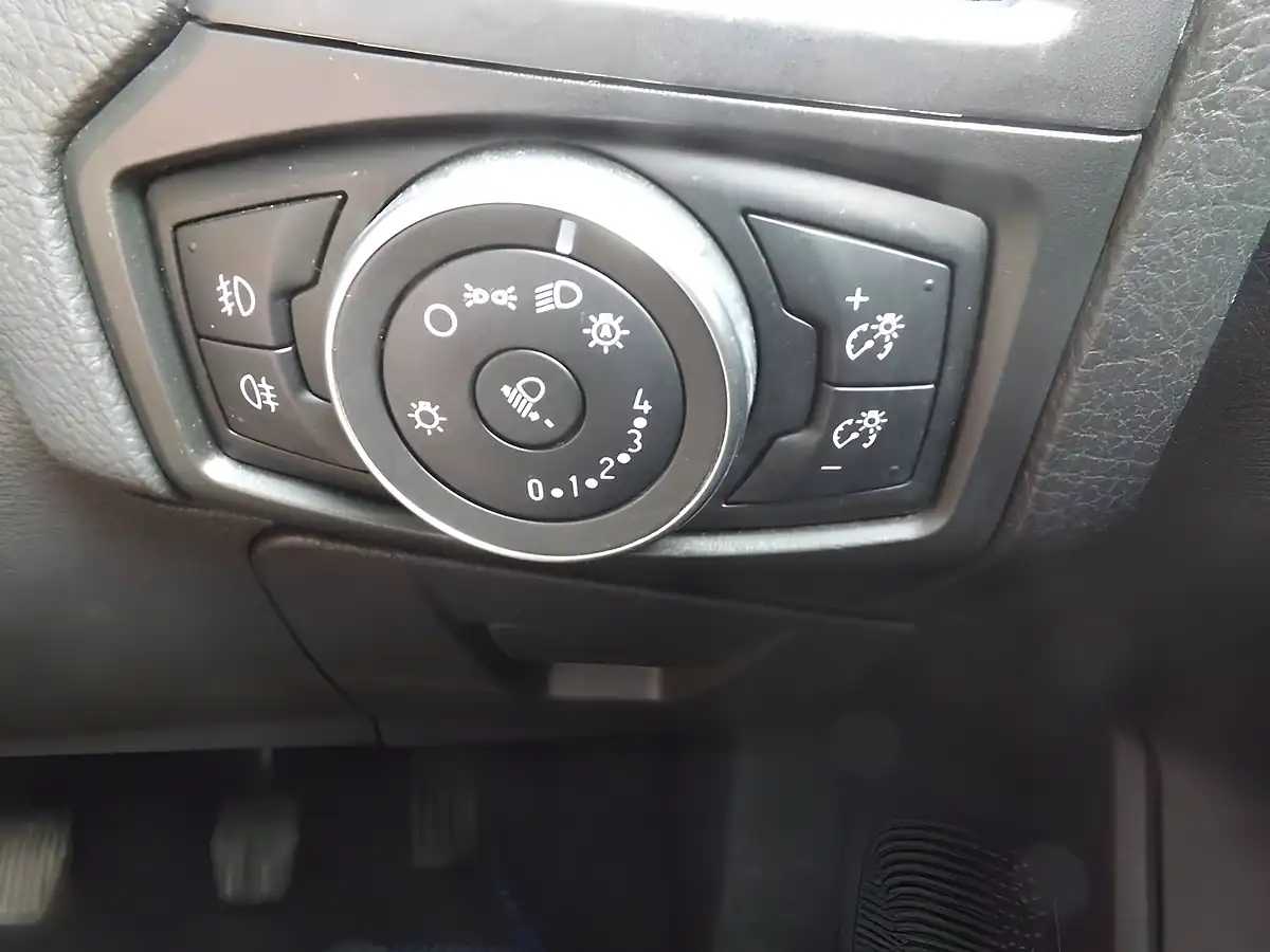 Used 2015 Ford Focus Titanium Blue - Interior and Exterior details 20