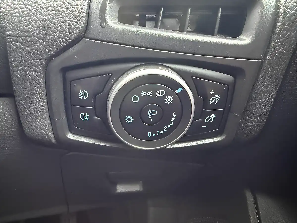 Used 2015 Ford Focus Titanium Blue - Interior and Exterior details 11