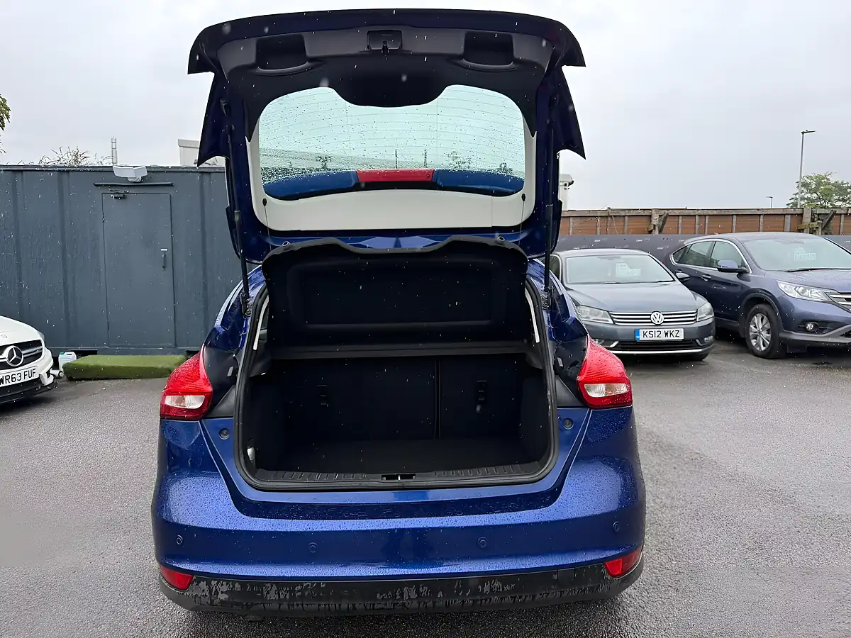 Used 2015 Ford Focus Titanium Blue - Interior and Exterior details 16