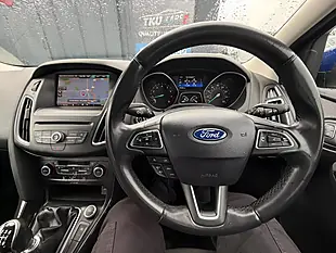 Used 2015 Ford Focus Titanium Blue - Interior and Exterior details 17