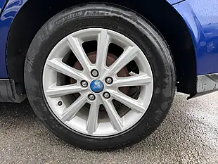 Used 2015 Ford Focus Titanium Blue - Interior and Exterior details 19