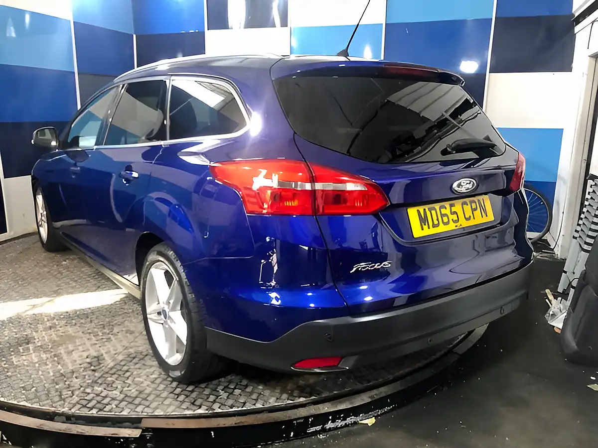 Used 2015 Ford Focus Titanium Deep Impact Blue - Interior and Exterior details 10