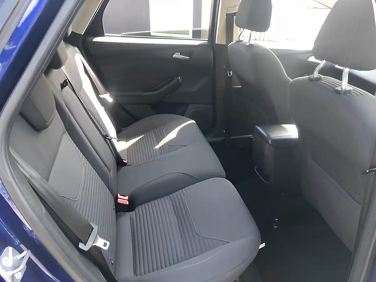 Used 2015 Ford Focus Titanium Deep Impact Blue - Interior and Exterior details 14